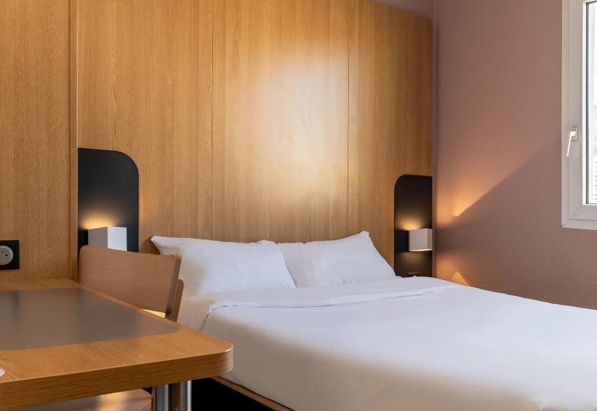 B&B Hotel Grenoble Centre Verlaine Esterno foto